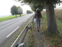 Langs de D932. Gelukkig veilig lopoen