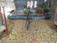 Ook de vloer van de katherdaai van Noyon is prachtig