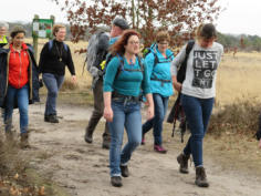 Elianne (Juffrouw Lachebek) en haar vriendin Eva