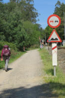 Inhalen verboden, er kan een trein aankomen!