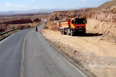 AAn de weg wordt getimmerd