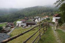 Kleine dorpswandeling in Köfels